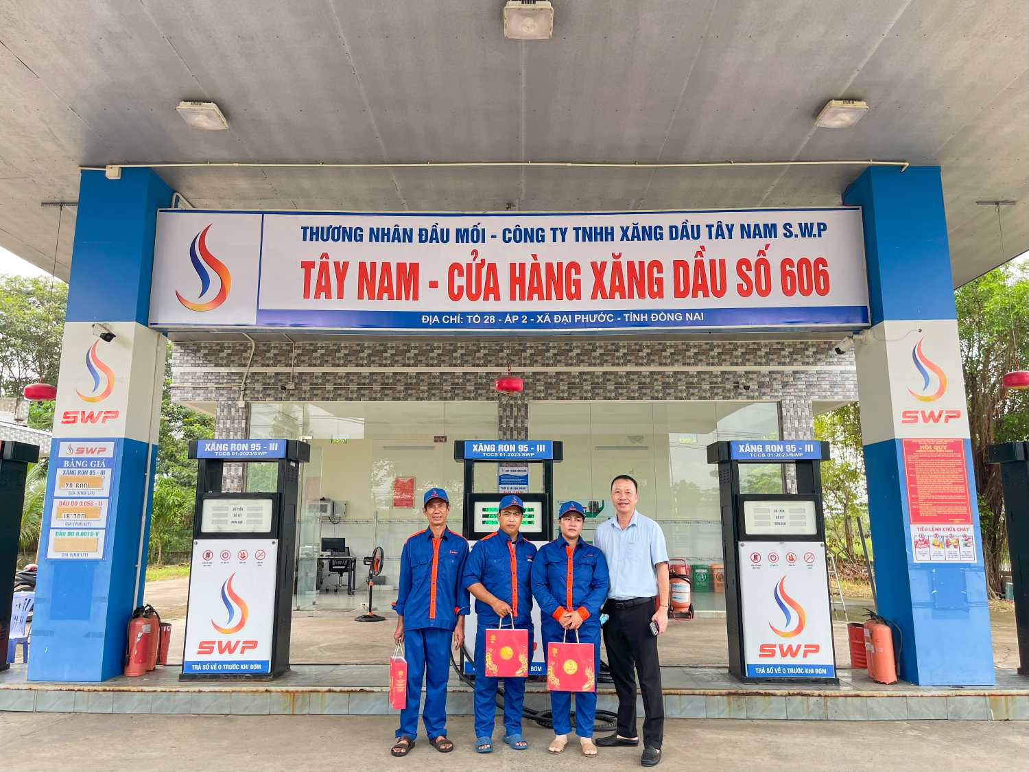 Quà Trung Thu ý nghĩa gửi tặng nhân viên từ Tây Nam S.W.P