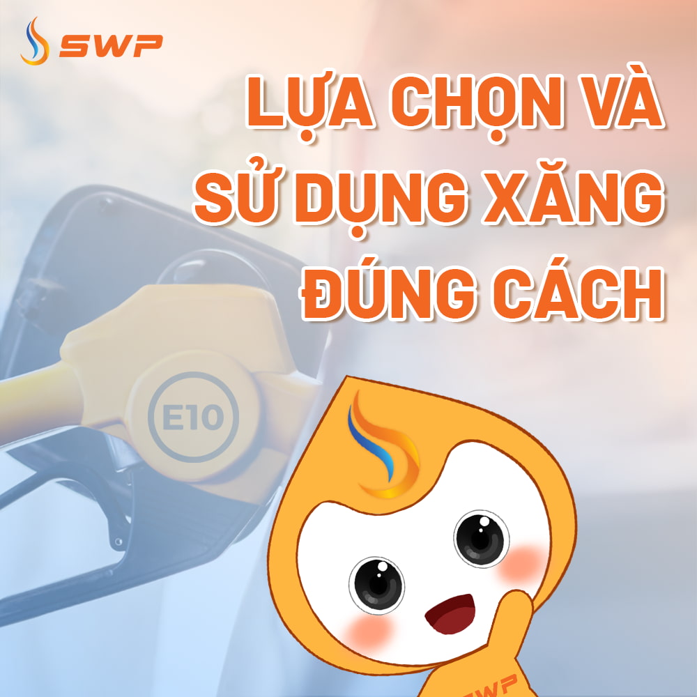 Người dùng kiểm tra nắp bình xăng để chọn xăng E10 hay RON 95.