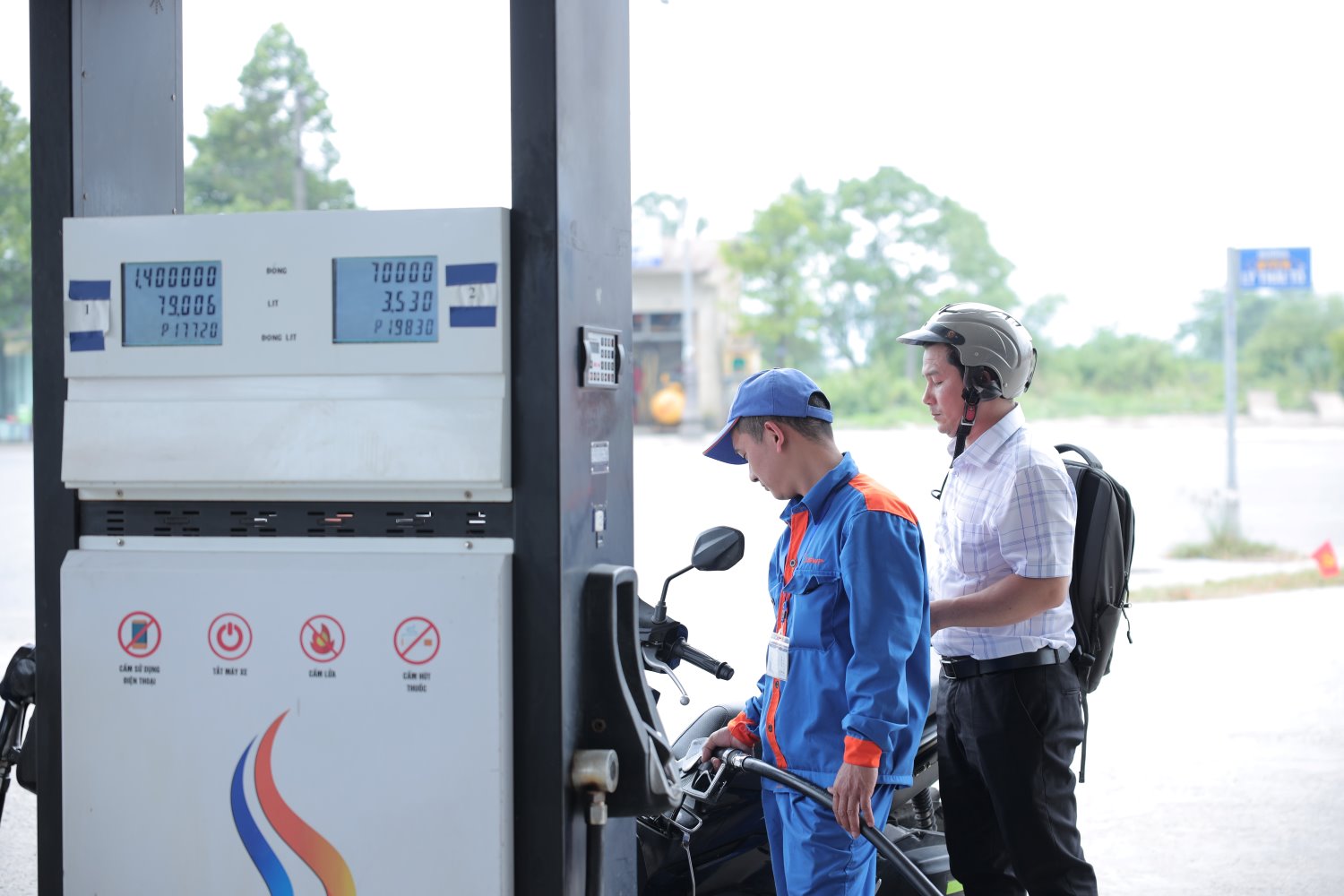 Tây Nam SWP cập nhật giá xăng dầu ngày 12/2/2026.