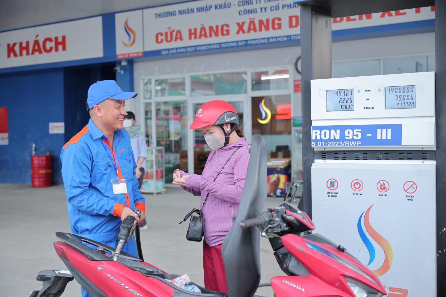 Tây Nam SWP cập nhật giá xăng dầu ngày 16/10/2025.